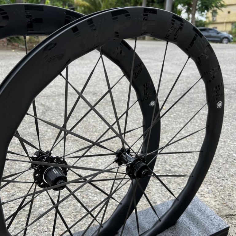 🔥全新公司貨🔥SuperTeam Carbon 48/50 DB 碟煞波浪框 亮黑標 碳纖維輪組 自行車輪組