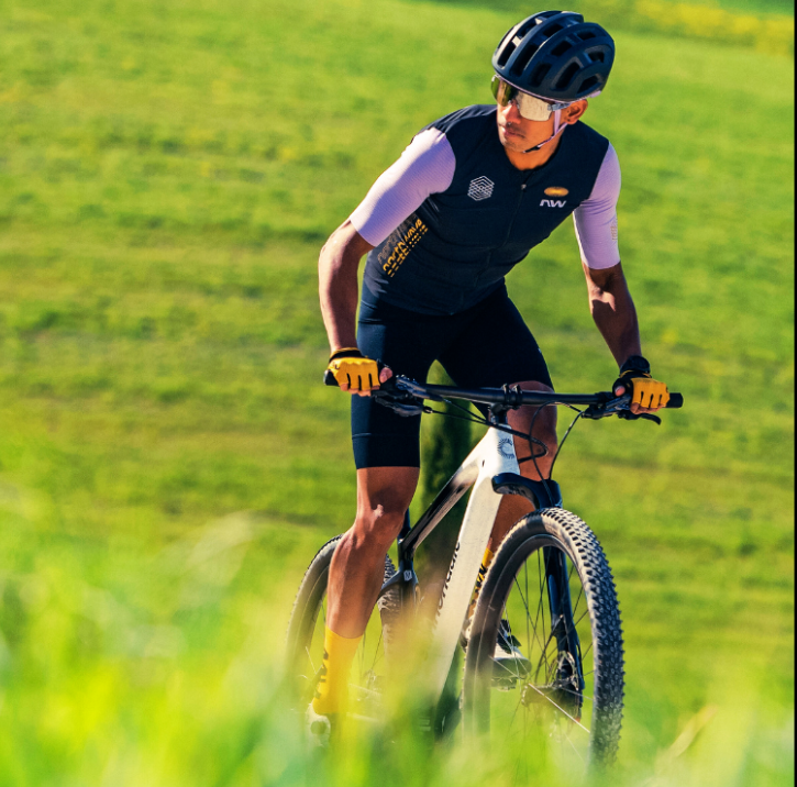 NW Northwave 2025 EXTREME Evo-巔峰 短袖車衣 Black-Lilac 競賽級 空力剪裁