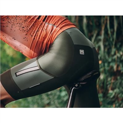 🔥全新公司貨🔥Santini  2024 【礫石路二代】男款吊帶短褲〔C3〕-三色可選  高透氣/低風阻抗UV/襯墊防震保護